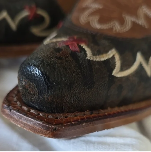 Tony Lama Cowboy Boots - Picture 3 of 9